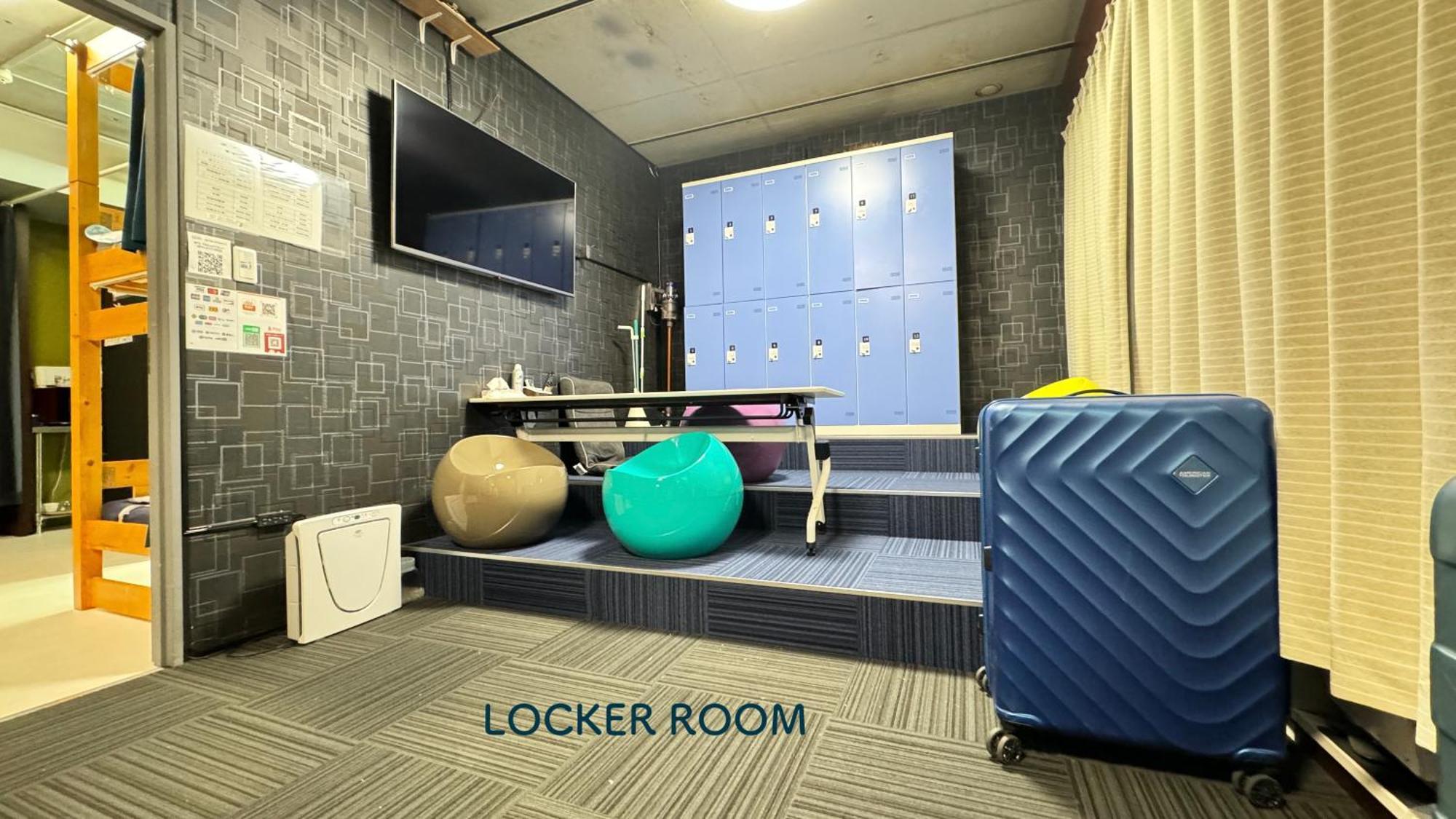 Hotel Adonis Tokyo - Dormitory Share Room For Male Only At City Center Extérieur photo