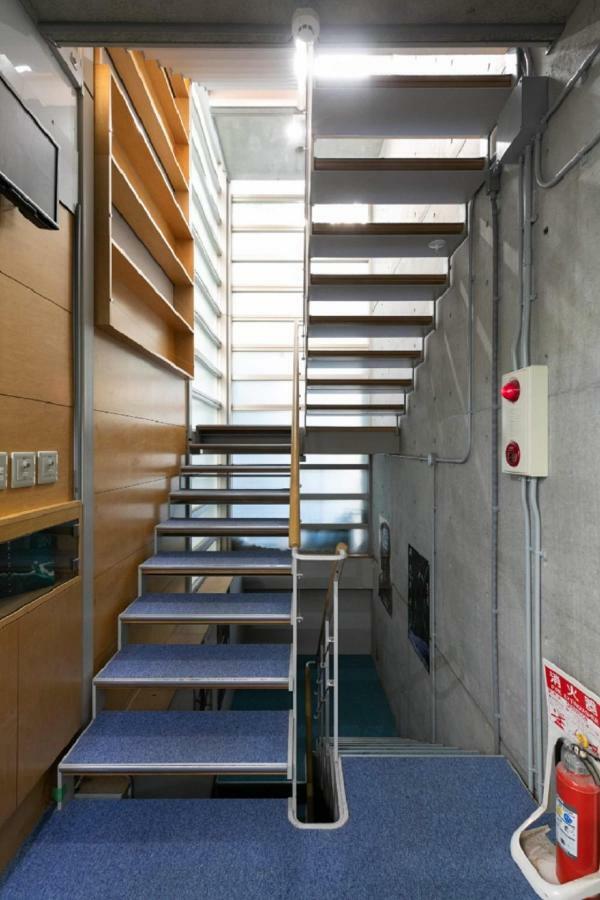 Hotel Adonis Tokyo - Dormitory Share Room For Male Only At City Center Extérieur photo
